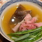 馳走 啐啄一十  - ⑯高森和牛サーロイン(山口県周南産、沼本カット)、原木椎茸(岡山県美作産、ムサシ農園)、真昆布&4種(いりこ、鰹節、鯖節、あご節)の節の出汁しゃぶ