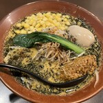 しゅういち - 黒ごまカレー坦々麺＋半熟玉子＋コーン