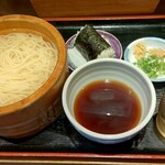 つるのおんがえし - 釜揚げうどん 俵むすびセット (税込)670円 (2023.10.07)