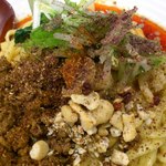 175°DENO担担麺 - 【2013年10月】担担麺（汁無）すごく痺れるのアップ。