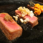 鳥茂 - 和牛のステーキ3種薬味食べ較べ：雲丹＆キャビア、アンチョビ、鬼おろし