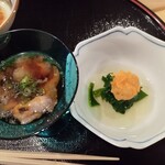 料理や かし森 - 赤ナマコとウニホーレン（鉄板焼きを連想するが、ウニの苦みも無くこれはこれで面白い）