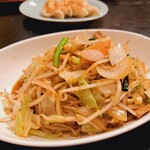 中華料理龍園 - ホルモン定食(880円)　ホルモン