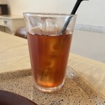なかたに亭 - 暑い時期なのでアイスティー。こちらは紅茶も美味しいの。