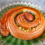 レスプリ デュ パン - 料理写真:エスカルゴピスタチオ（300円）