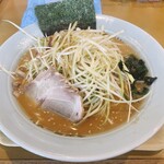 椿ラーメンショップ - 料理写真:ネギ味噌ラーメン 900円