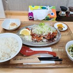 麺飯酒家 サイトウキッチン - ヤンニョム定食(900円)