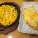 一軒め酒場 - コーンバター（260円）青唐玉子焼（280円）