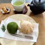 Mochi Shou Shiduku - 抹茶オーレとほおずき。ほおずきの酸味と大福の優しさがマッチして美味しかった。