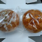 トルティーノ - 梨シュークリーム・無花果シュー