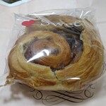 Bakery YAKUWA - エスカルゴパイ〜栗と小豆のあんこ〜