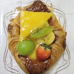 Bakery YAKUWA - フルーツクロワッサン