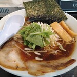 麺処 縁 - 醤油ラーメン 850円 半替玉 80円