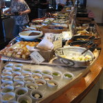 船盛りのバイキング料理