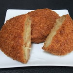 山倉精肉店 - コロッケ(５０円)