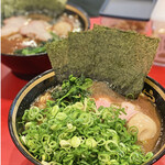 横濱家系ラーメン 野中家 - ラーメン+味玉+九条ネギ