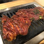 大阪焼肉・ホルモン ふたご - はみ出たいハラミ