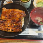 不二美 - うな丼 4,200円