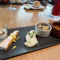 The Living Room with SKY BAR - 