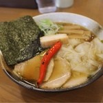 ＃２９４ ＠ニボの日限定 辛い煮干しらぁめん醤油＋ワンタン８５０円