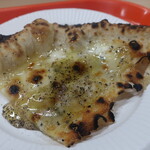 きさかたPIZZA - カットピザ　クワトロ・フォルマッジ