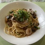 トミズダイナー - ズワイガニのトマトクリームパスタ