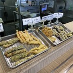 うどん・そば たぬ吉  - 残った天ぷら