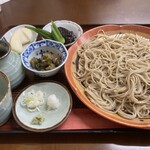 そばの店 かりの - 料理写真:もりそば 650円