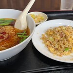 台湾料理　昇龍 - 料理写真:ラーメンセット(台湾ラーメン・炒飯) 770円。