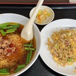 Taiwan Ryourishouryuu - ラーメンセット(台湾ラーメン・炒飯) 770円。