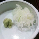 伍法 - 薬味の葱と本山葵。