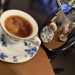 バー リーファー - ブレンドコーヒ　¥400（ボダムポット）