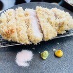 とんかつ 久 - 幻の豚(宮城県牡鹿)　特上ロース(200g)