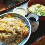 Azuma ya - 勝丼セット　冷(￥980)。お腹ペコペコ君に大満足なセットです！