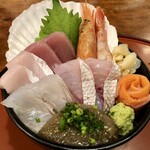 ふじ丸 - 地魚たっぷり海鮮丼