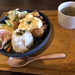 Kutsurogi Kafe Tomagiri - 