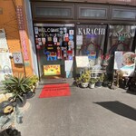 カラチの空 - 店舗入口