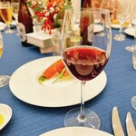 アールベルアンジェ - 赤ワイン、割となみなみと(⃔ ꒪꒳꒪̟ )⃕↝ 酔