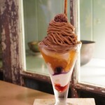 カフェ シロイロ - 【2023.10】黒糖モンブランパフェ(お飲み物付き・税込1,790円)