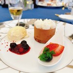 アールベルアンジェ - ムース オ ショコラ バニラアイス添え