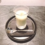 Le Api Osteria - 冷製コーンポタージュ