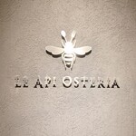 Le Api Osteria - レ アピ オステリア
                        「API」とはイタリア語でミツバチの意味。