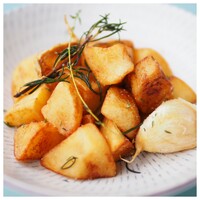 生にんにくとハーブのフライドポテト