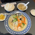 東華飯店 - 海老とブロッコリーの炒め