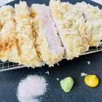 とんかつ 久 つくば店 - 幻の豚(宮城県牡鹿)　特上ロース(200g)