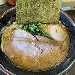 横浜家系らーめん英 - 料理写真: