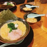 横浜家系ラーメン 刀 - 