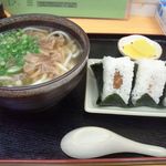 えむえむ - やはり「かす」はうどんと合う