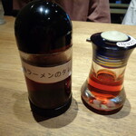 Menshou Hanamichi - 醤油ラーメンのタレ・ラー油