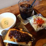 Le Lien - モーニング:小倉トースト+アイスコヒ♪